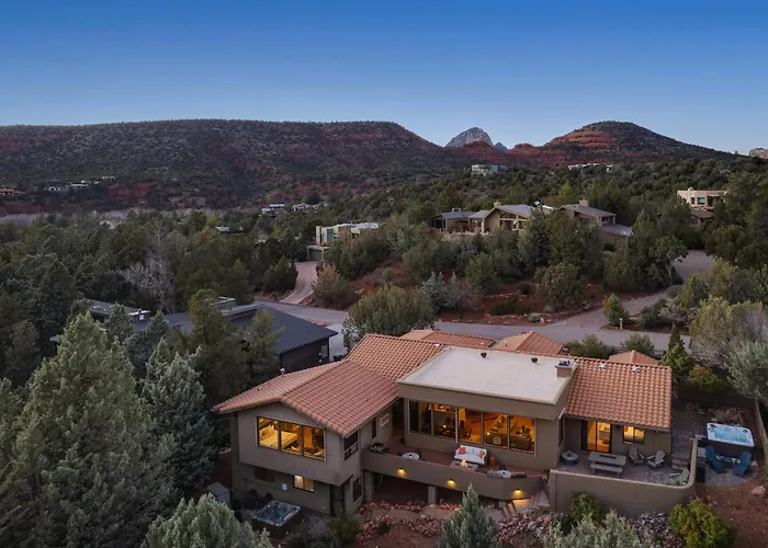Mammoth Rock Splendor Family Home-close To Town, Huge & Game Sedona