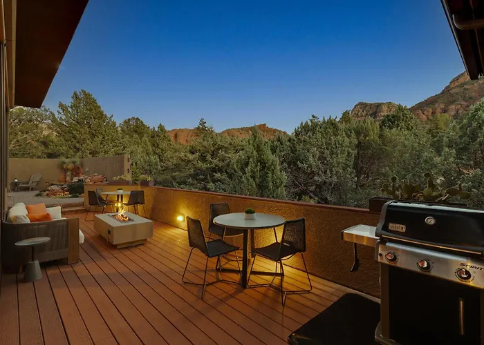 Holiday home Mammoth Rock Splendor Family Home-close To Town, Huge & Game *